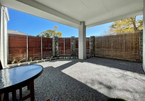 Nice And Neat House For Your Journey - Renovated - Accommodation Fremantle 1