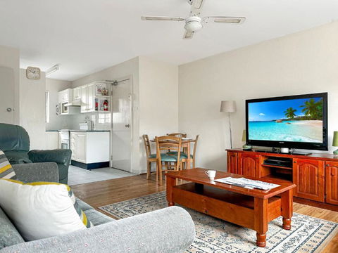 Northward Unit 1 1 2 Magnus St Nelson Bay - Accommodation Fremantle 1