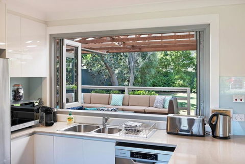 Number Five Beach House - Accommodation Fremantle 1