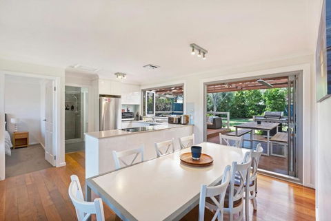 Number Five Beach House - Accommodation Fremantle 3