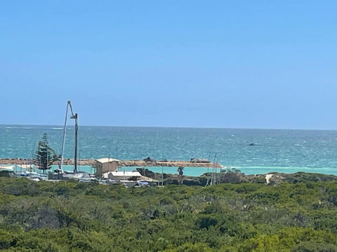 Ocean Reef Retreat - Accommodation Fremantle 0