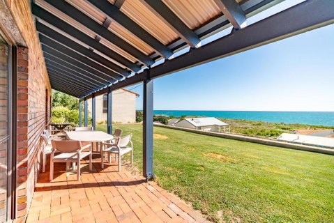 Ocean View Retreat - Best View In Town - Accommodation Fremantle 2