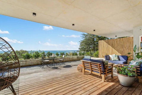 Ocean Views, Deck And Parking At Beach Apartment - Accommodation Fremantle 0