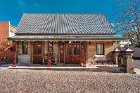 Old Bank Boutique Hotel - Accommodation Fremantle 0