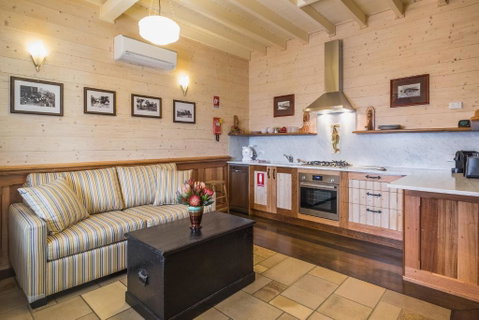 Old Bank Boutique Hotel - Accommodation Fremantle 2
