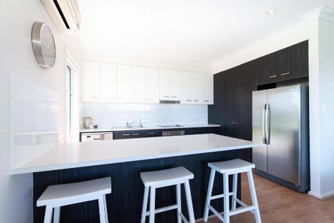 On Seascape - Accommodation Fremantle 1
