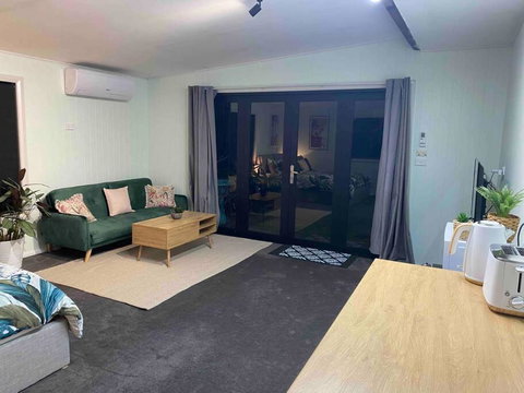 On Track Getaway - Accommodation Fremantle 2