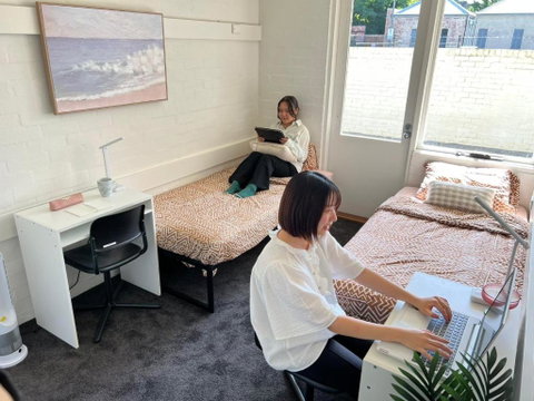 Ozi Village Cardigan - Accommodation Fremantle 0