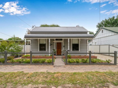 Palm Cottage - Accommodation Fremantle 0