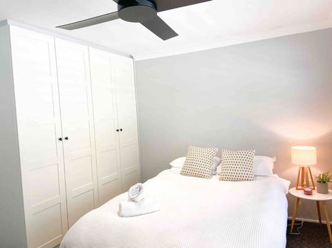 Peaceful Merewether Family Home - Accommodation Fremantle 0