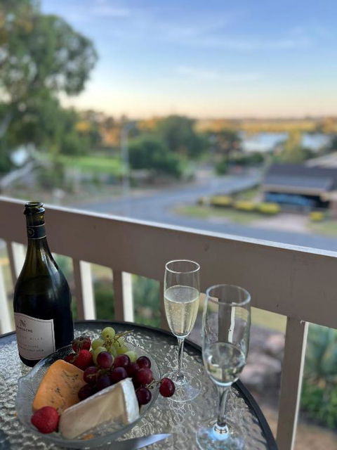 Pelican Retreat - Corporate / Tradie / Family - Accommodation Fremantle 3