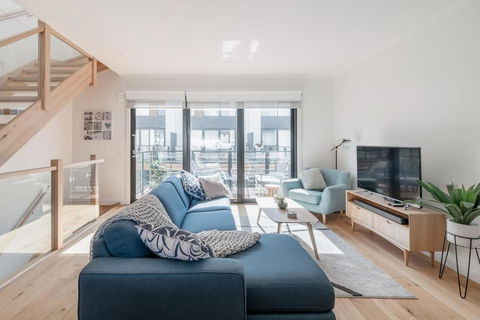 Perfect Port Melbourne Townhouse - Accommodation Fremantle 0