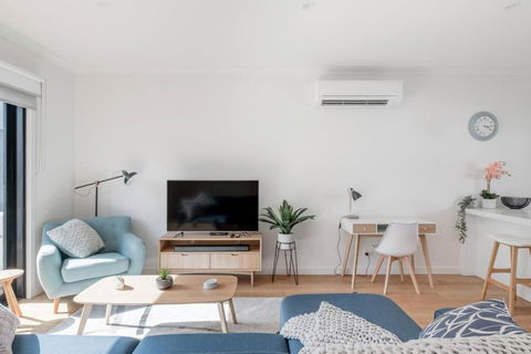 Perfect Port Melbourne Townhouse - Accommodation Fremantle 1
