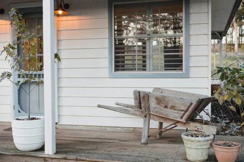 Peony Farm Green Cottage - Accommodation Fremantle 2