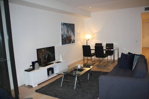 Perfect Large One Bedroom Plus Study - ALB09518 - Accommodation Fremantle 0
