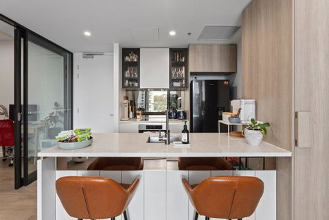 Perfect Location With 5 Star Amenities - Accommodation Fremantle 2