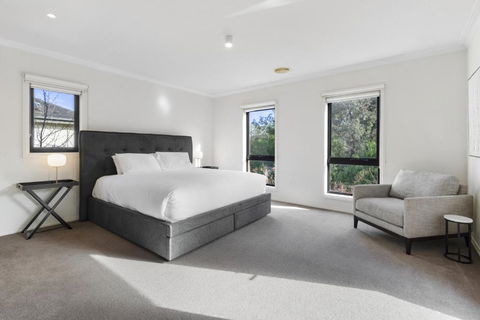 Perfectly Located 4-Bed House In Kensington - Accommodation Fremantle 1