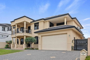 Perth 2-Story, Views, BBQ & More with Accommodation Fremantle