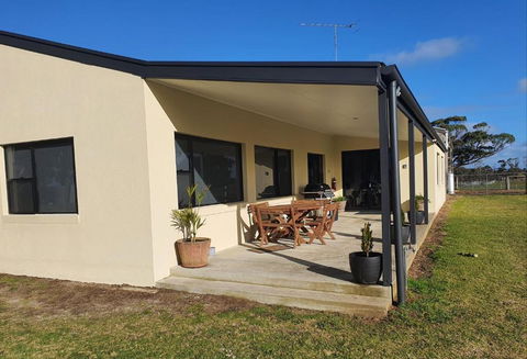Pleasant Hill BnB - Accommodation Fremantle 0