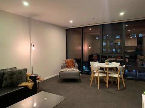 Plush @ Benjamin Way Belconnen - Accommodation Fremantle 2