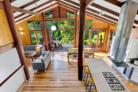Pole Home In Paradise @ Kuranda - Accommodation Fremantle 2