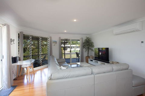 Rainbow Tides - Accommodation Fremantle 3