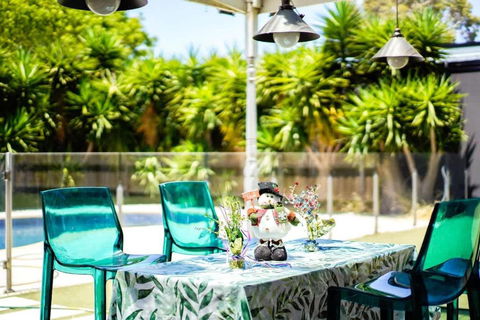 Prime Glen Huntly Beauty - 4BR Family Home W Pool - Accommodation Fremantle 2
