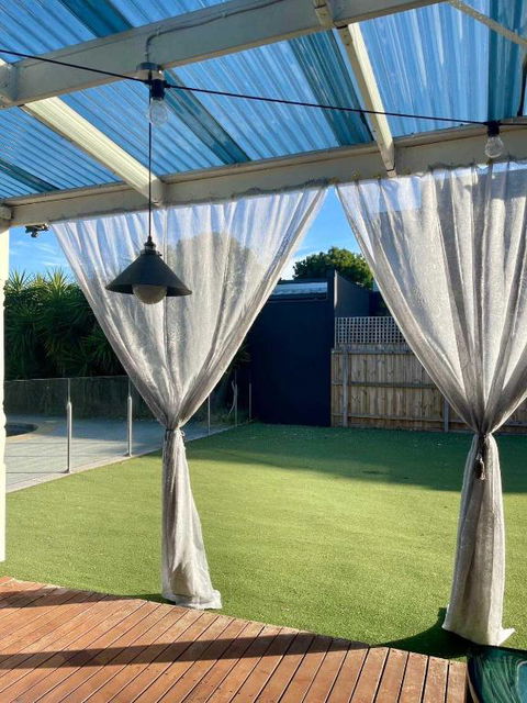 Prime Glen Huntly Beauty - 4BR Family Home W Pool - Accommodation Fremantle 0