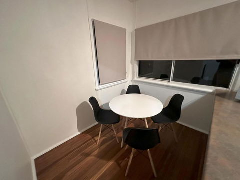 Private 1 Bedroom Apartment With Fenced Yard - Accommodation Fremantle 1
