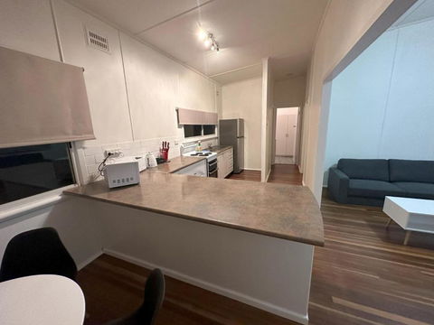 Private 1 Bedroom Apartment With Fenced Yard - Accommodation Fremantle 2