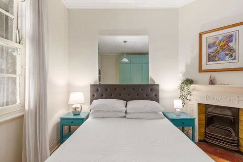 Quaint 3-Bed Heritage Home In The Heart Of Sydney - Accommodation Fremantle 0