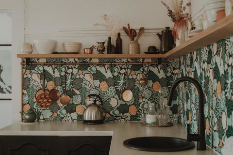 Quaint And Intimate 1-bed Seaside Cottage - Accommodation Fremantle 0