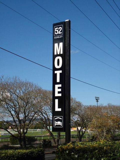 Raceview Motor Inn - Accommodation Fremantle 1