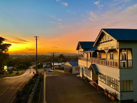 Railway Hotel - Accommodation Fremantle 0