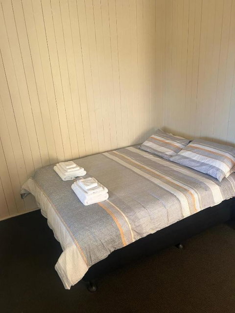 Railway Hotel - Accommodation Fremantle 1