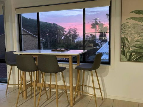 Rainbow Beachhouse - Deluxe, Pristine Location - Accommodation Fremantle 1