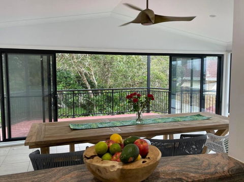 Rainbow Beachhouse - Deluxe, Pristine Location - Accommodation Fremantle 2