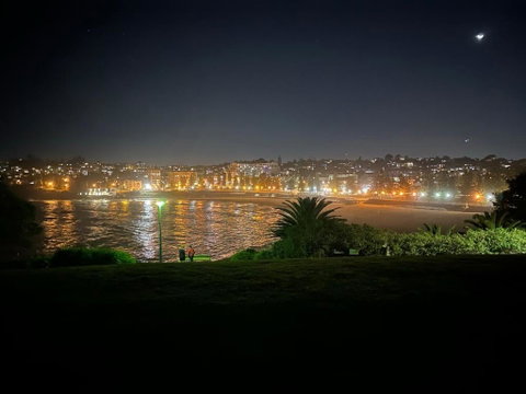 Randwick Luxury 2 Bed Apt - Accommodation Fremantle 3