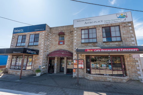 Astro Place - Accommodation Fremantle 0