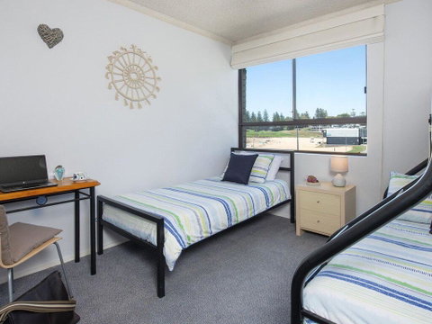 At The Beach - Kiama Surf Beach At Your Doorstep - Accommodation Fremantle 3