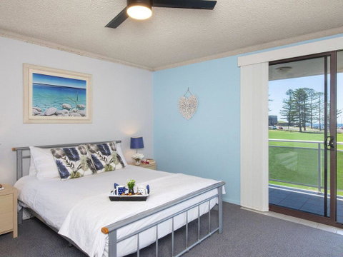 At The Beach - Kiama Surf Beach At Your Doorstep - Accommodation Fremantle 2