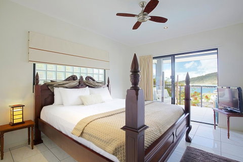 At Waterfront Whitsunday Retreat - Adults Only - Accommodation Fremantle 1