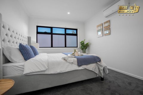 AU.JOY 3 Bed Townhouse Burwood 3 - Accommodation Fremantle 0