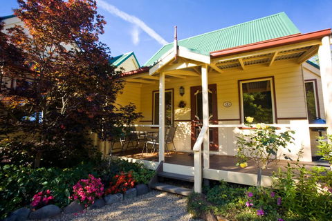 Autumn Abode Cottages - Accommodation Fremantle 1