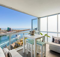 Azure Bliss Family escape opposite beach with heated pool access - Accommodation Fremantle