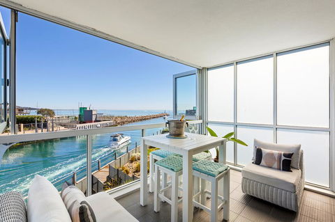 Azure Bliss Family Escape Opposite Beach With Heated Pool Access - Accommodation Fremantle 0