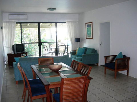 Baden 45 - Rainbow Shores, Beachside Unit, Aircon, Swimming Pool, Tennis Court - Accommodation Fremantle 2