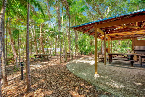 Baden 70 - Rainbow Shores, Ground Floor, Air Con, Overlooking Lap Pool - Accommodation Fremantle 1