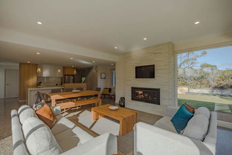 Baileys Beach House - Accommodation Fremantle 0