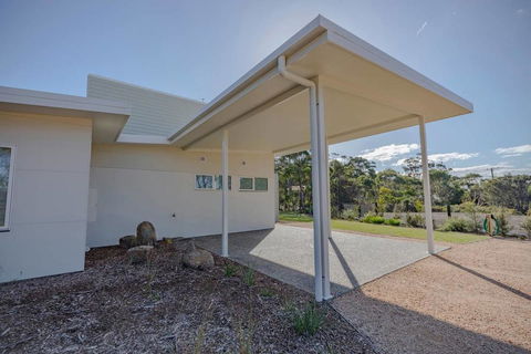 Baileys Beach House - Accommodation Fremantle 2